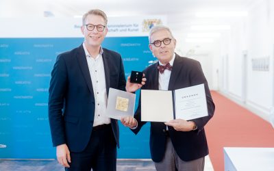 Auszeichnung des Bayerischen Staatsministeriums für Wissenschaft und Kunst an Prof. Dr. Matthias Frosch